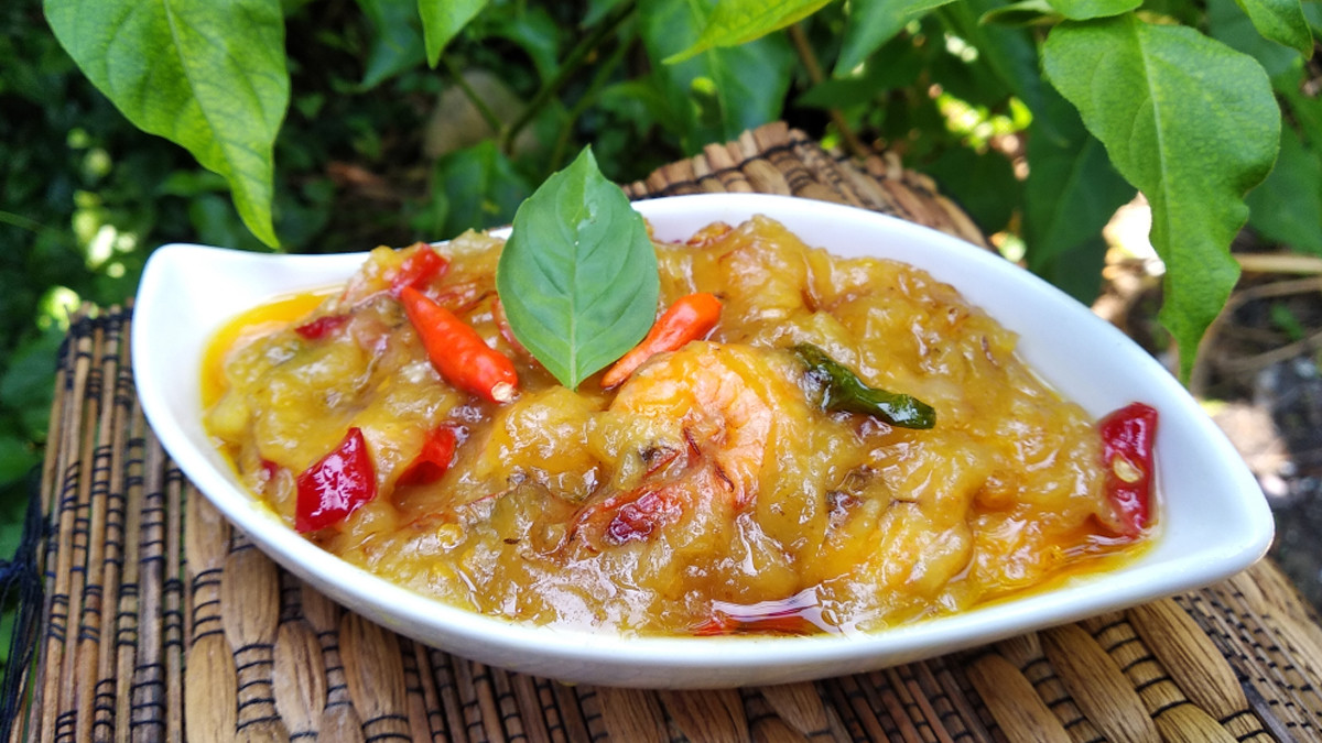 Hindari Sambal Tempoyak Jika Ada Masalah Asam Lambung - KlikDokter