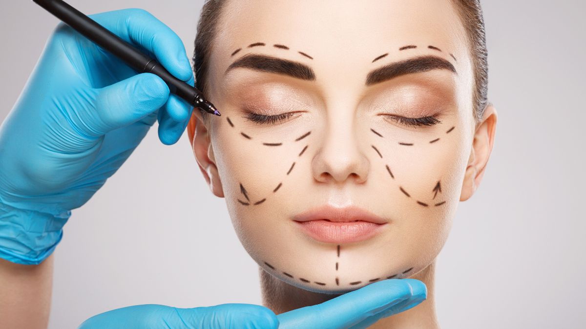 Serba-Serbi Operasi Antiaging Agar Tampil Awet Muda - KlikDokter