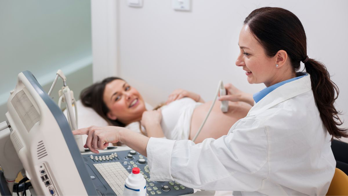 10 Pertanyaan yang Perlu Ditanyakan Saat USG Trimester 3 - KlikDokter