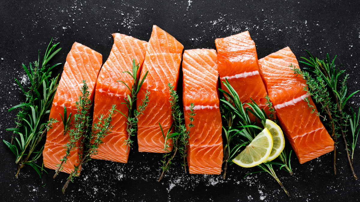 Inilah Manfaat Makan Ikan Salmon - KlikDokter