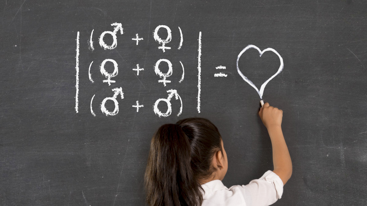 Xotin ishga ketsa, er qoshnisini sikadi. Yalangoch Nikol Mari Lenz