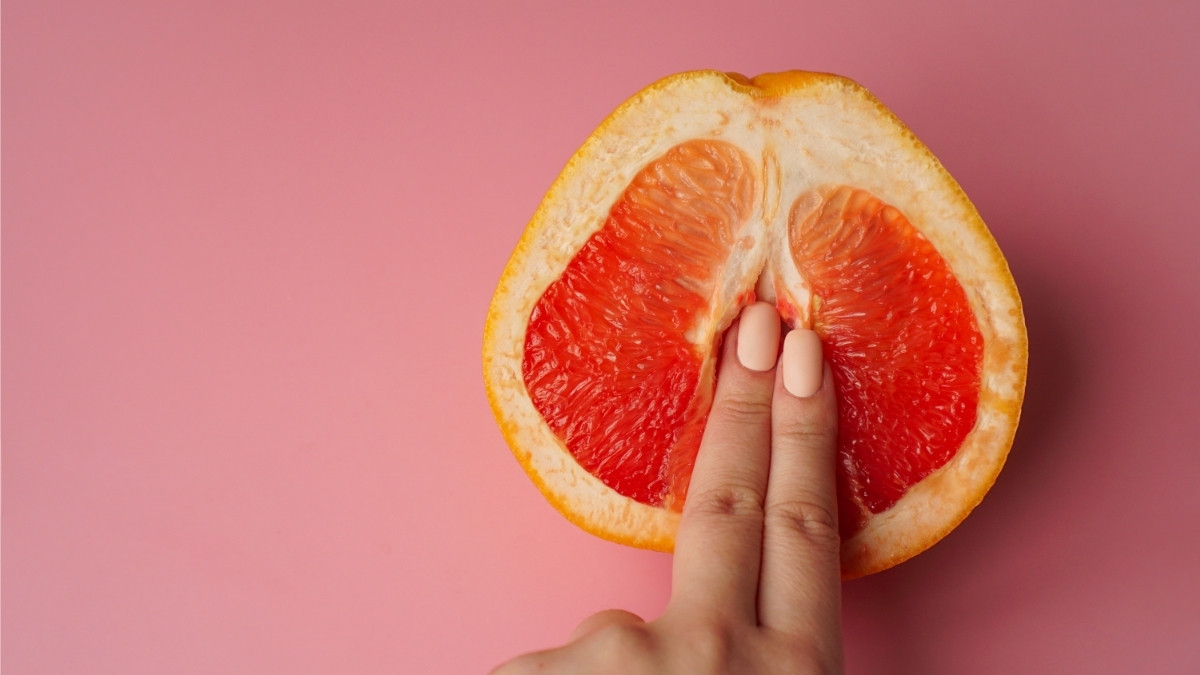 Semiz qora yigit Sperma chiqishini oldini oling